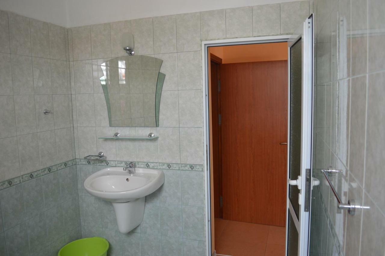 Dimana Hotel Chernomorets Bagian luar foto