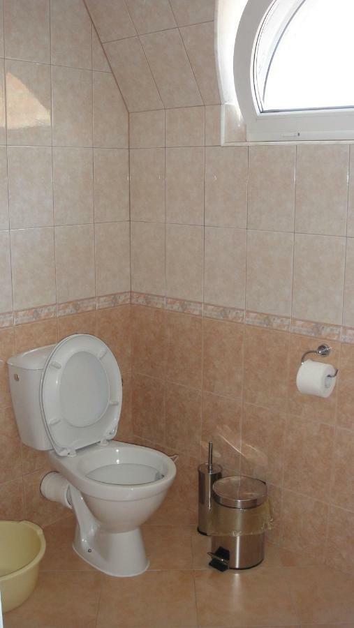 Dimana Hotel Chernomorets Bagian luar foto